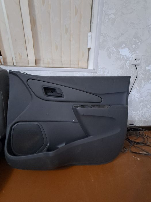 Cobalt sedina va 1 ta abshivka sotiladi