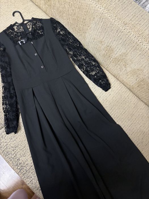 Продается красивый комбинезон в отличном состояние в размере М