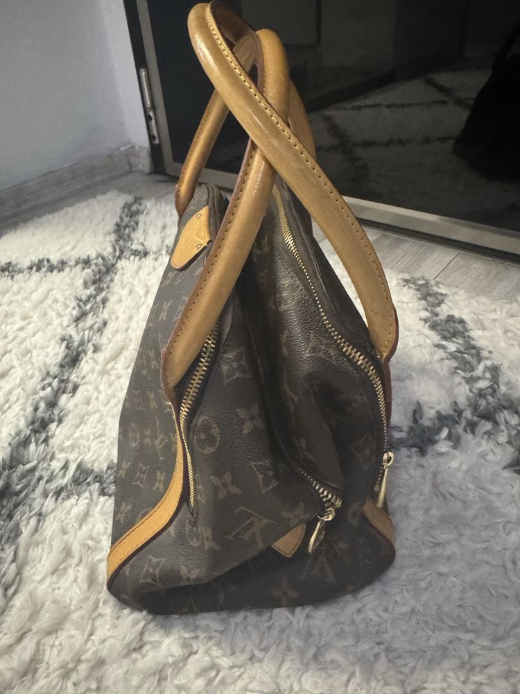 Дамска чанта на louis vuitton