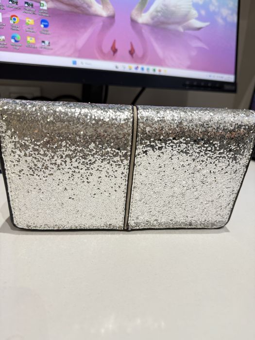 Клатч серебристый с блестками