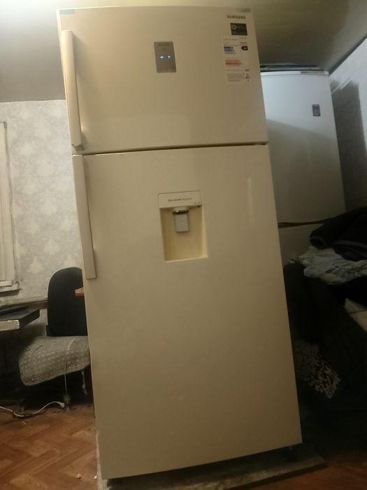 Продам холодильник