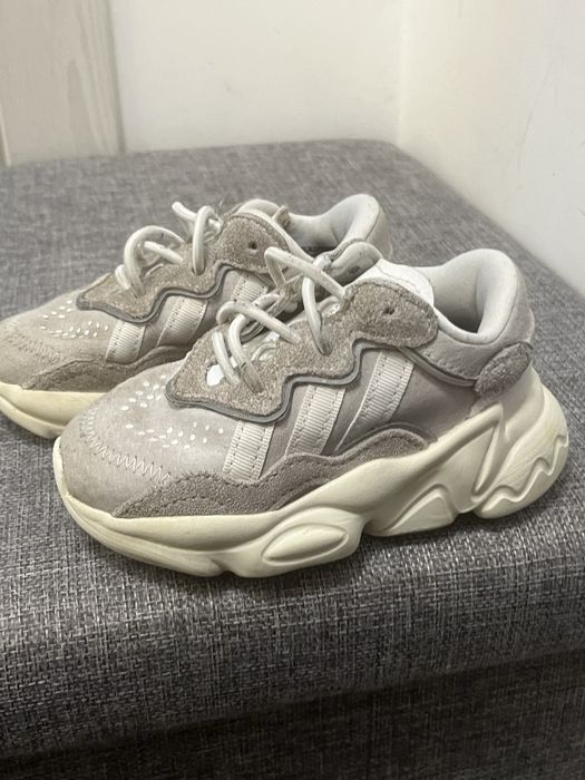 Детски маратонки Adidas OZWEEGO