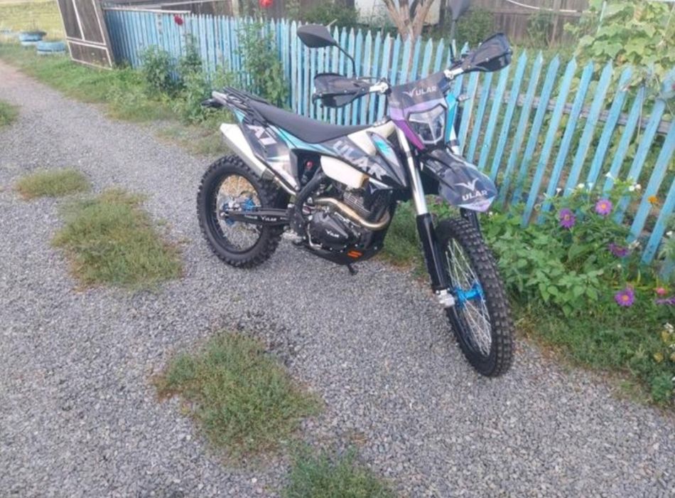 Продаю эндуро 300 кубов