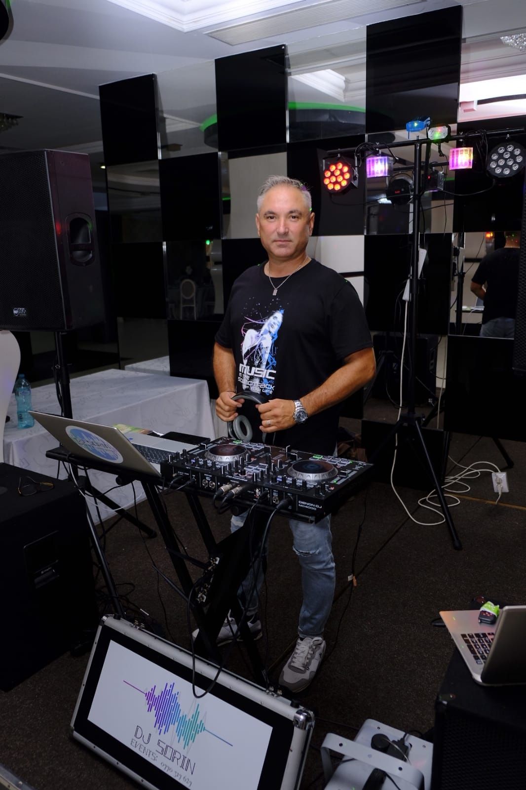 DJ pentru nunta, botez, majorate, party, sonorizari conferinte