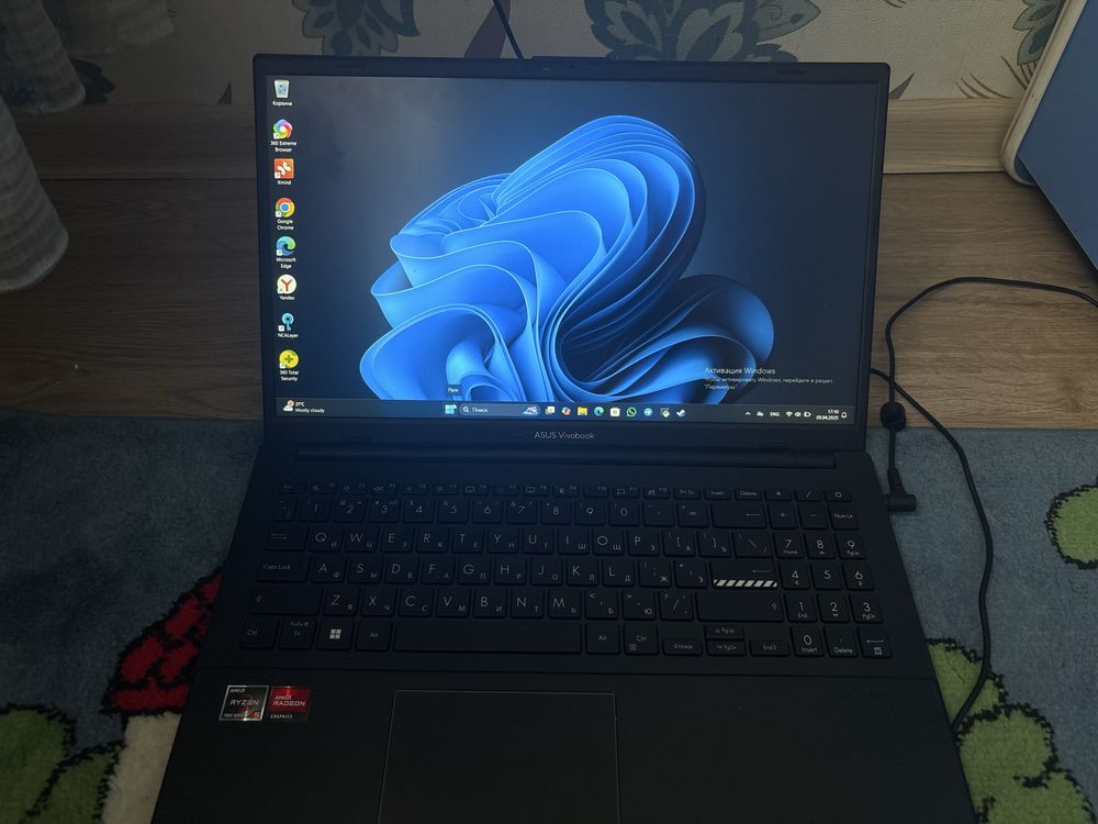 ASUS Vivobook Go 15 OLED E1504FA