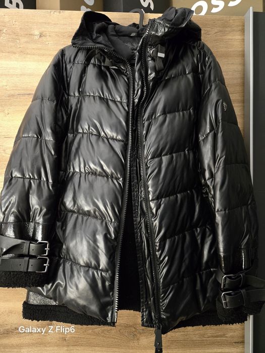 Продавам оригинални якета на Guess и Just Cavalli
