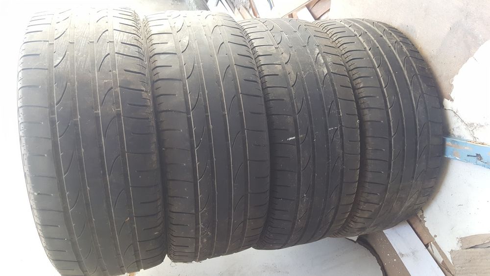 Гуми 235 45 19 4 броя бриджстон
