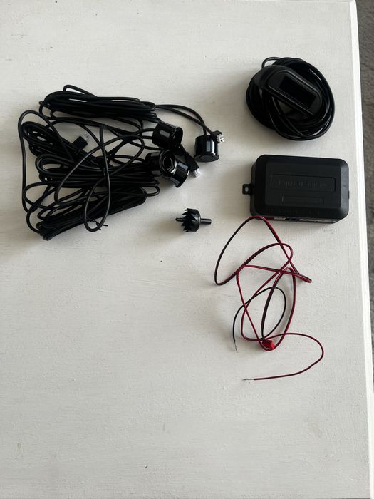 Vand senzori de parcare negrii