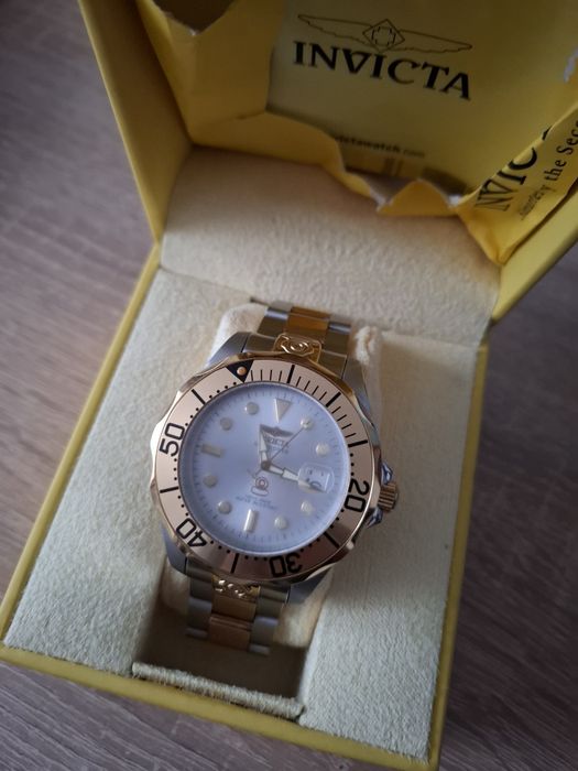 Часовник Invicta нов