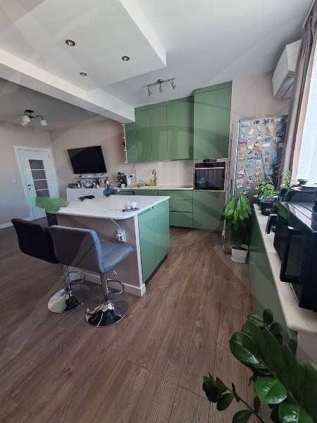 Тристаен апартамент кв.Южен 64802