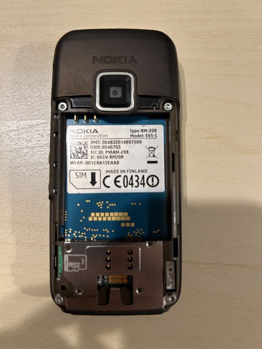 Telefon mobil Nokia E65