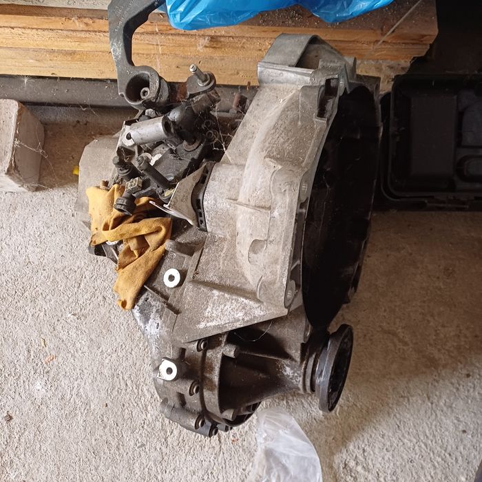 Vând cutie de viteze 6 trepte ! Cod LHY