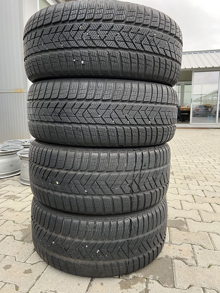 Почти Нови Зимни гуми Pirelli Sportpaket 225/40/19 със 255/35/19