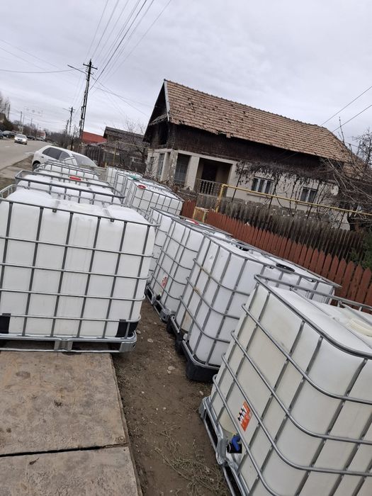 Bazine 1000 de litrii curate ca noi
