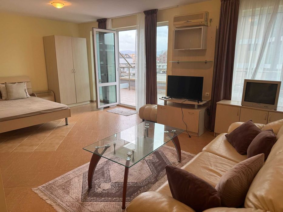 Продава се Двустаен апартамент в к.к. Слънчев бряг - 80 кв.м за 1032 €/кв.м - Снимка #3