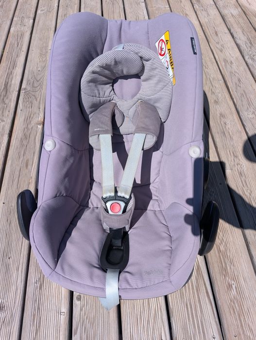 Maxi Cosi Pebble столче / кошче за кола 0-13кг + FamilyFix Isofix база