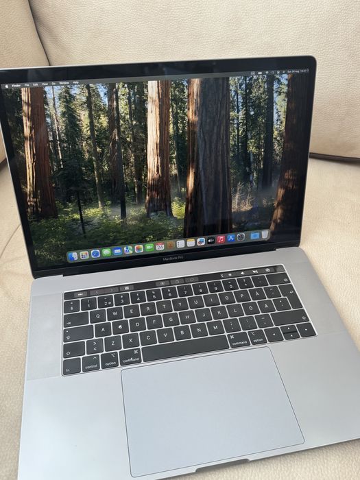 MacBook Pro 15 A1990 2018 TouchBar