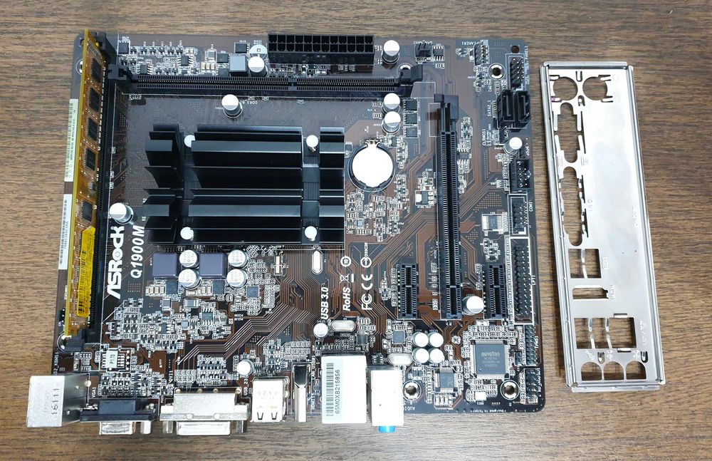 Материнская плата ASRock Q1900M | +2Gb DDR3 | срочно, дешево, продам