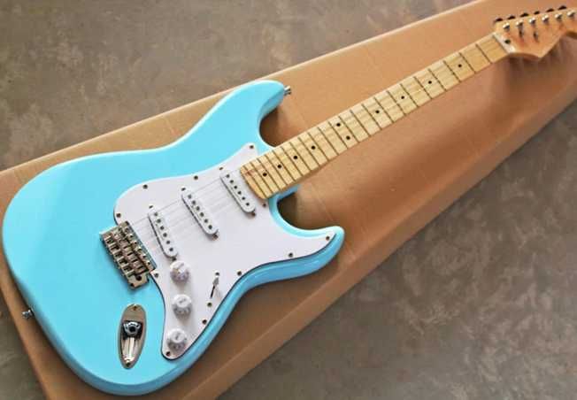 Chitara electrica Vintage 88cm corp ST 22 taste