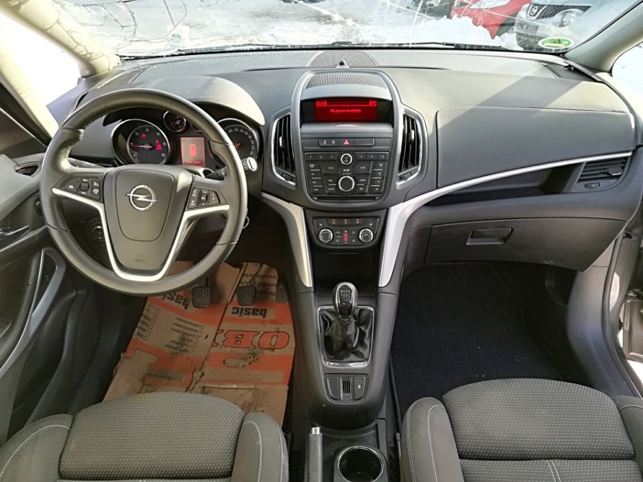 На части Opel Zafira 2.0CDTI 2012г. Опел Зафира