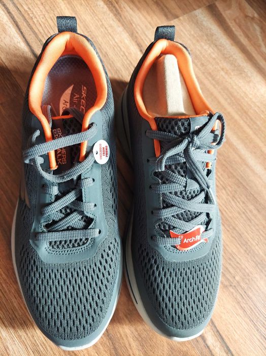 VAND adidasi SKECHERS ARCHFIT - marime 40 - SUA original