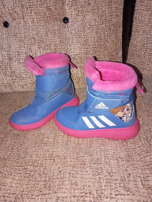 adidas WINTERPLAY FROZEN 31
Cizmele adidas WINTERPLAY FROZEN C s unt c
