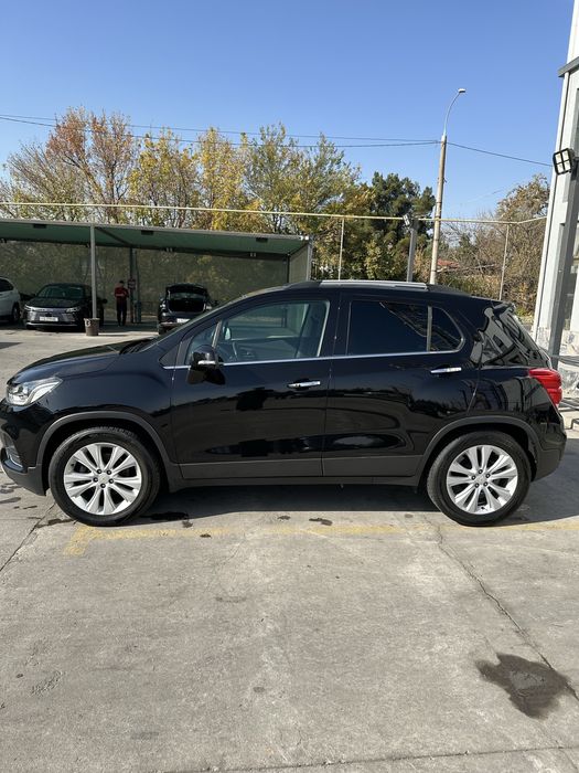 Tracker 1 черный