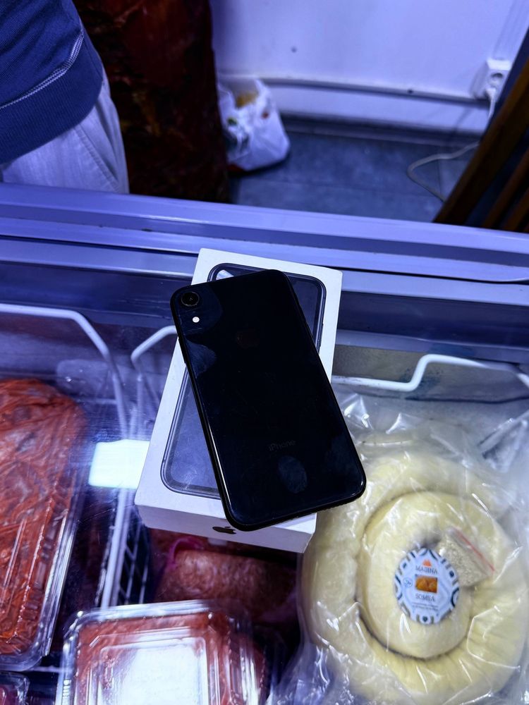 iphone xr 128 GB ideal