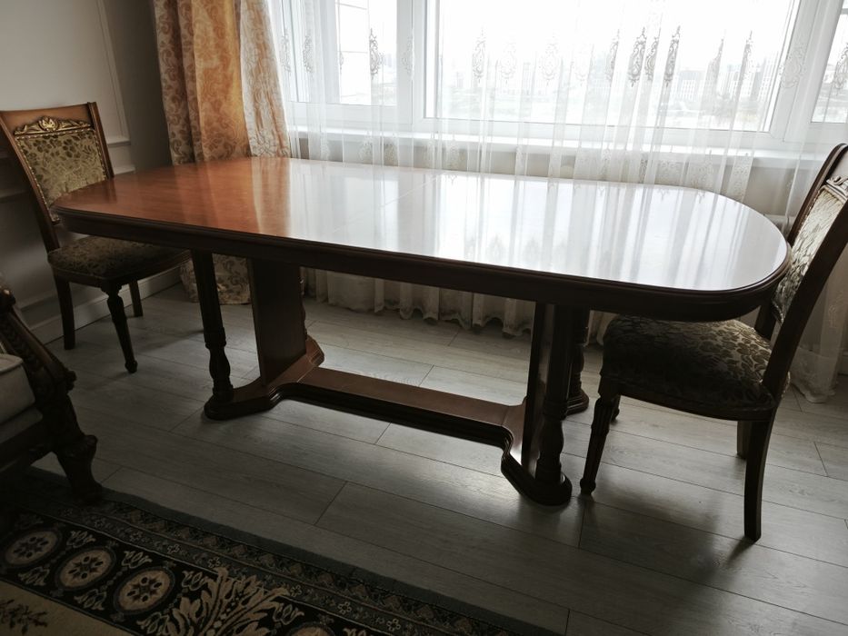 Стол раздвижной из массива дерева