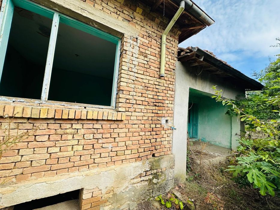 Продава се Къща в с. Преселка, Област Шумен - 90 кв.м за 94 €/кв.м - Снимка #3