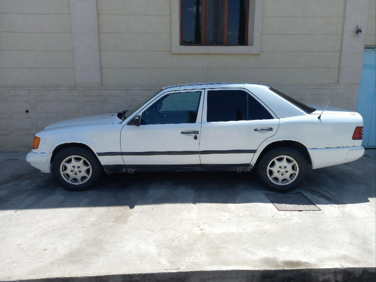 W124  mersades-benz