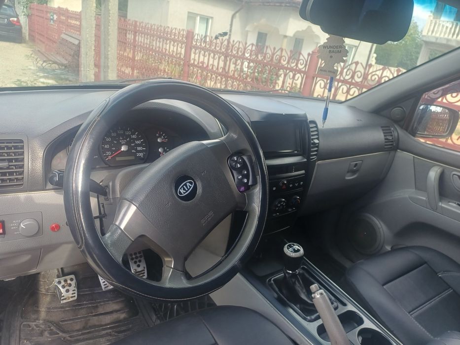 Kia sorento motor 2.5 motorina cutie manuala stare buna camera fata sp
