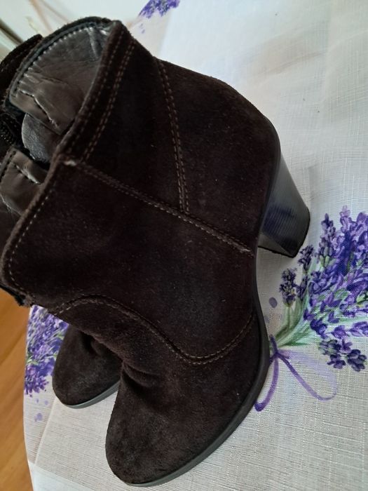 Botine elegante și comode