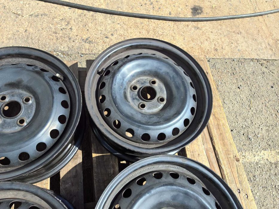 15 цола 4 х 100 мм Хюндай / Кия / Мазда / Тойота - 6 Инча / ЕТ 46