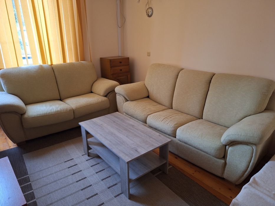 Разтегателен диван и фотьойл