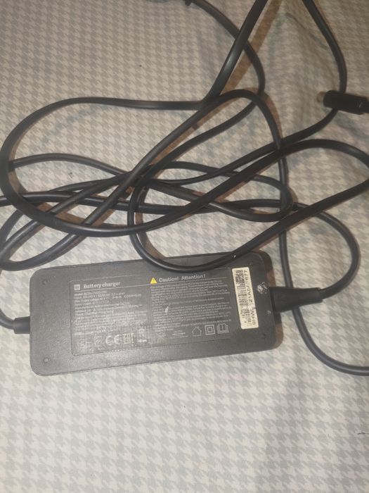 Încărcător trotinetă Xiaomi original