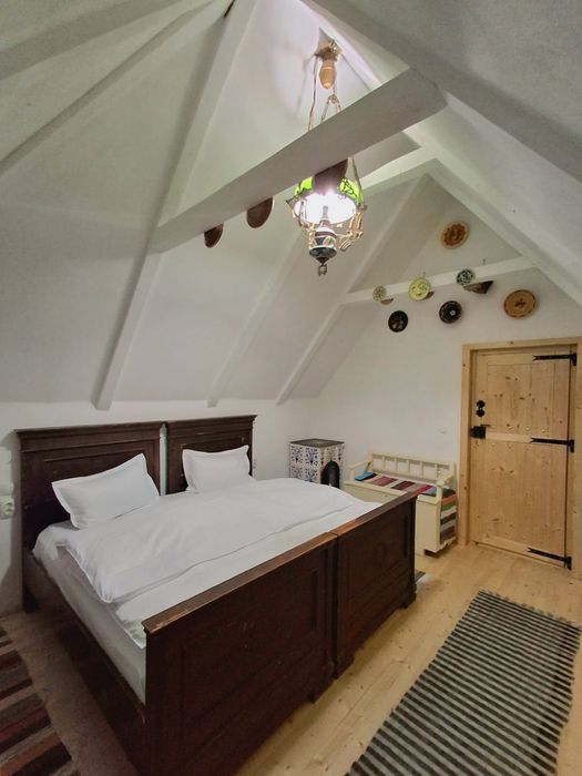 Casa veche traditionala Retezat Disponibila de Craciun si Revelion