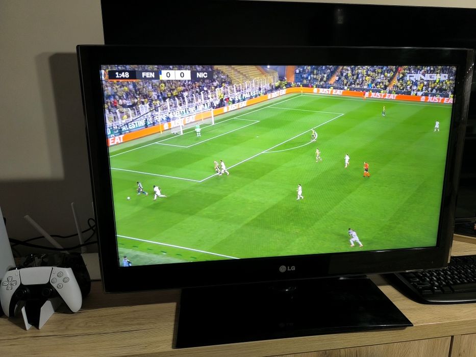 Телевизор LG 32 инча