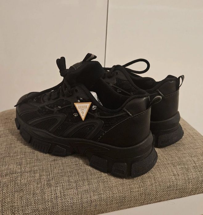 Adidasi Guess Noi, piele eco, nr 36 sneakers dama negri