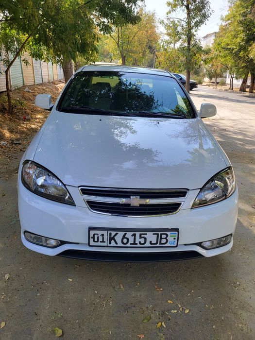 Lasetti avtomat sotiladi