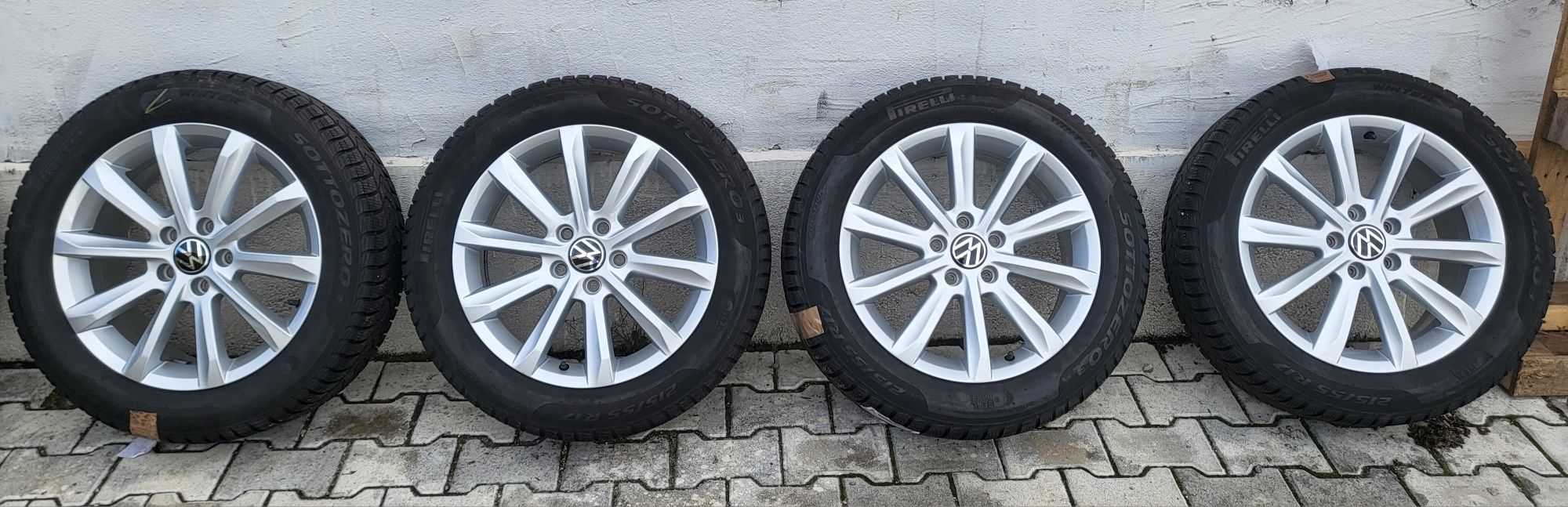 Jante aliaj originale Wolkswagen r17, anvelope Pirelli 215 55 17