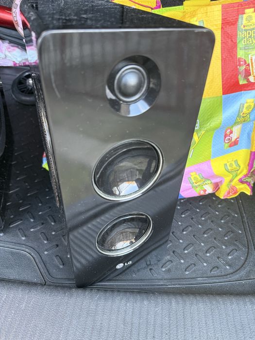 Тонколони LG FAS162F