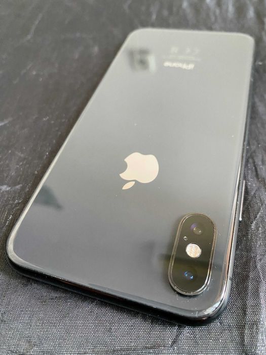 iPhone XS 64GB Space Grey – в добро състояние