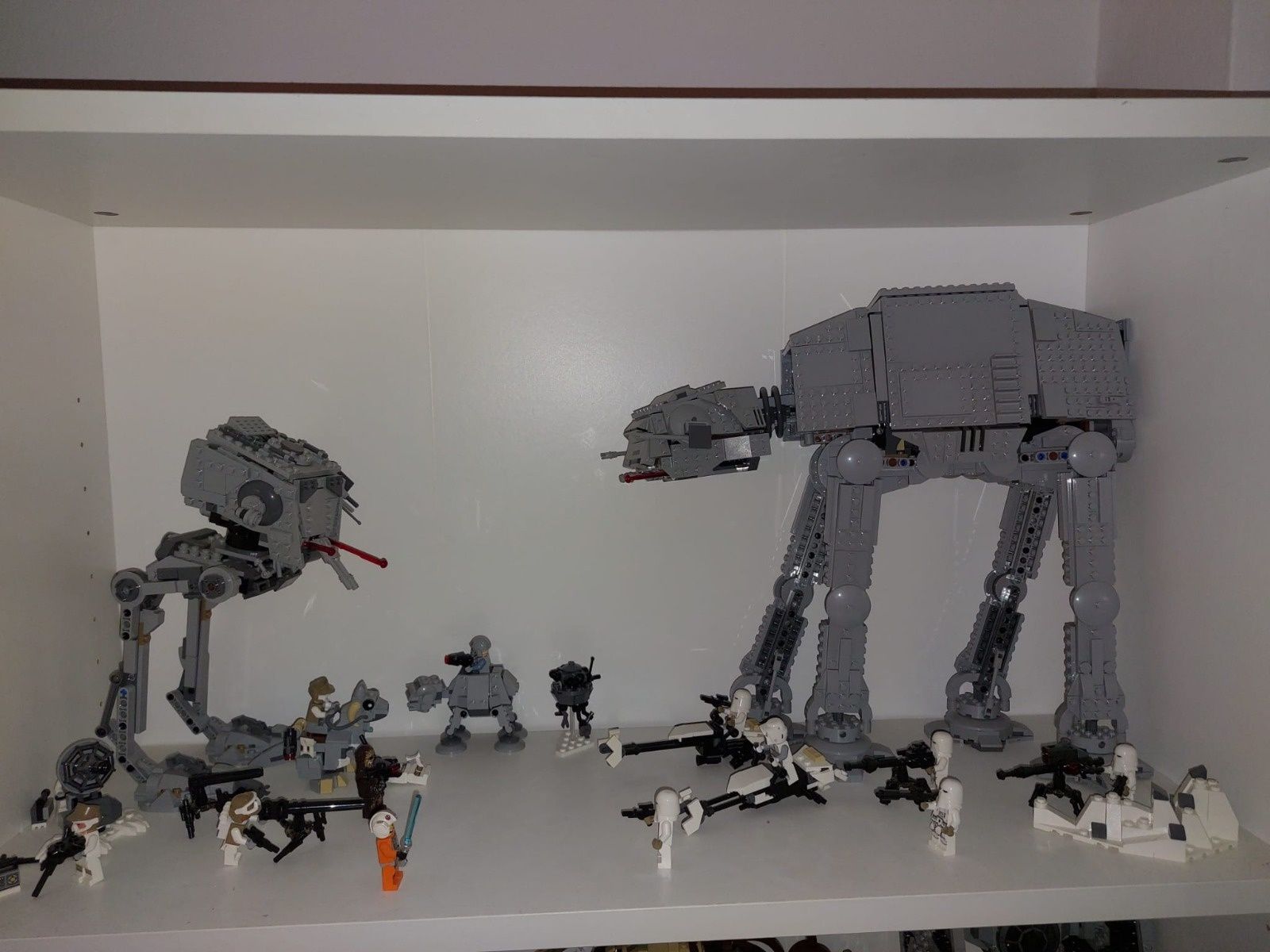 Colecție mare LEGO - 100+ seturi - Star Wars, Marvel, etc..