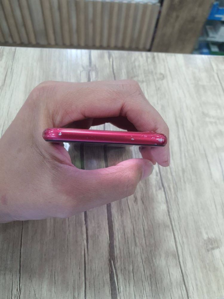 Iphone SE 2020 yil