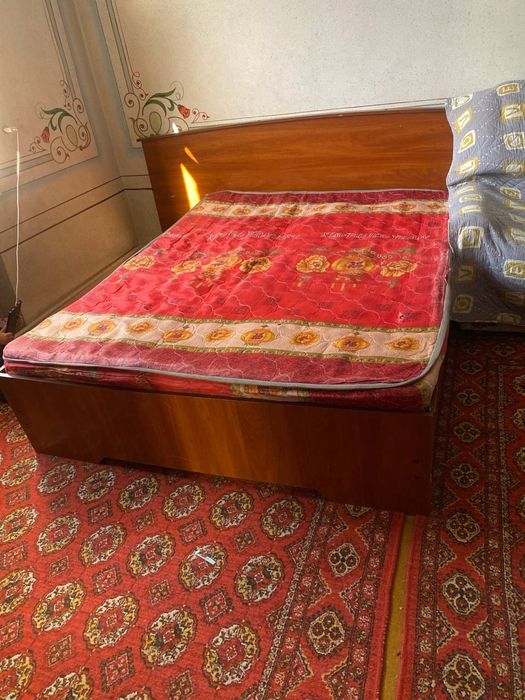 Мебель для спальни кровать диван шкаф