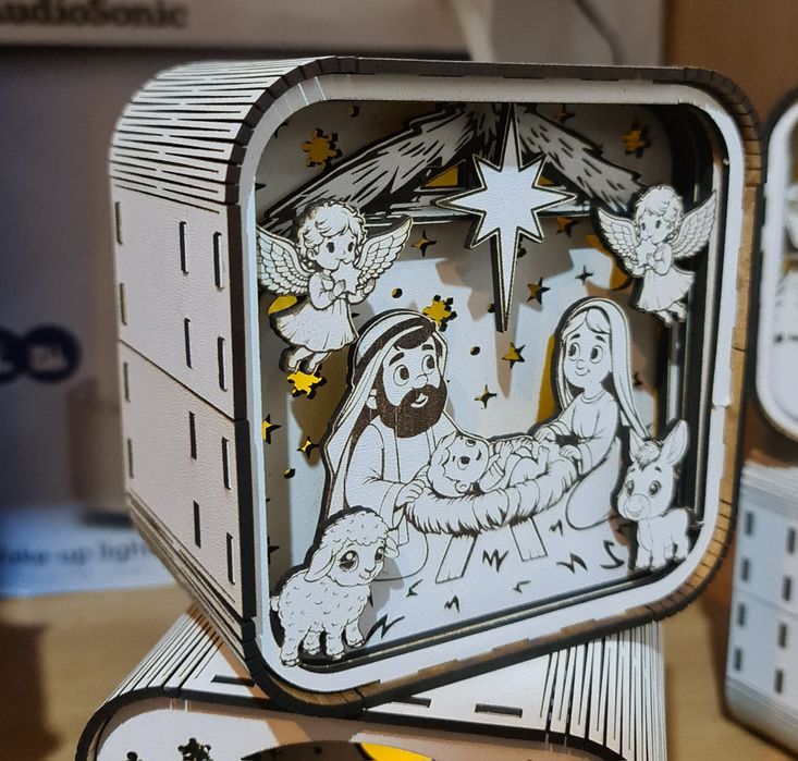 Decoratiune de Craciun din lemn cu lumina led - Shadow Box Craciun