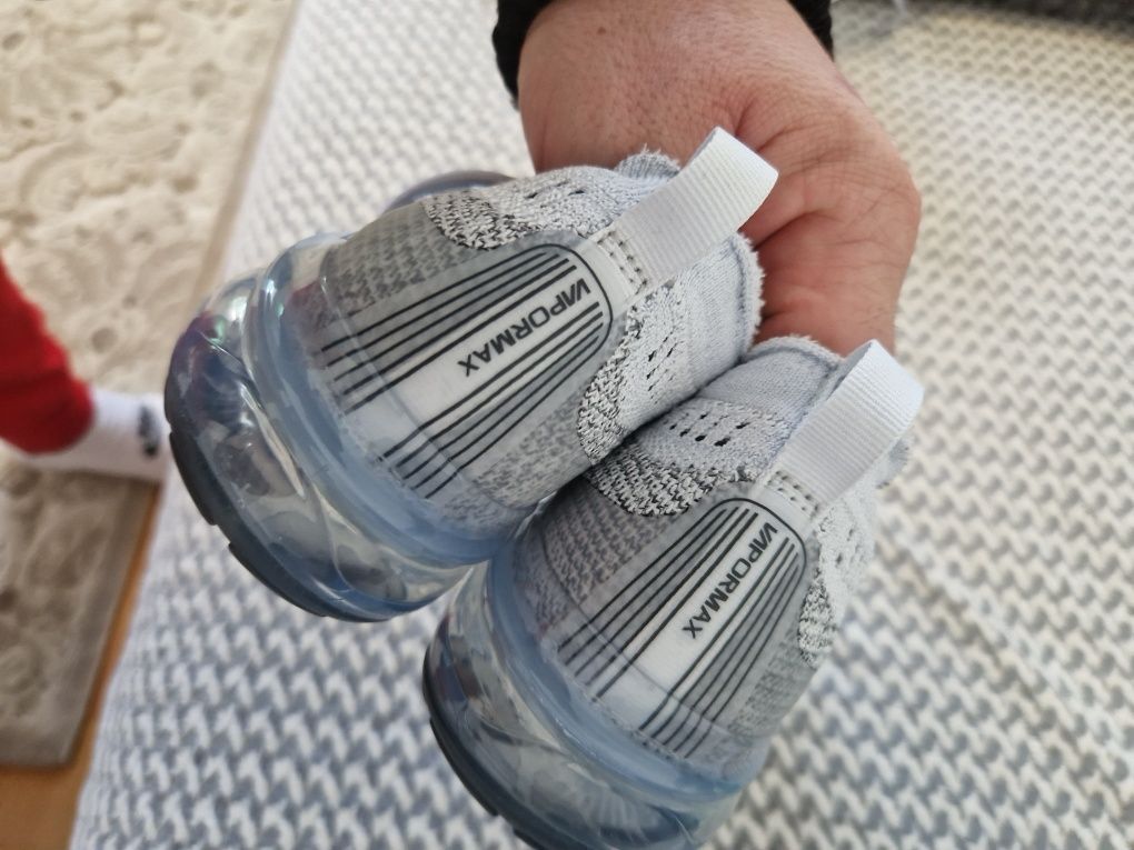 Adidasi nike vapormax nr 38.5