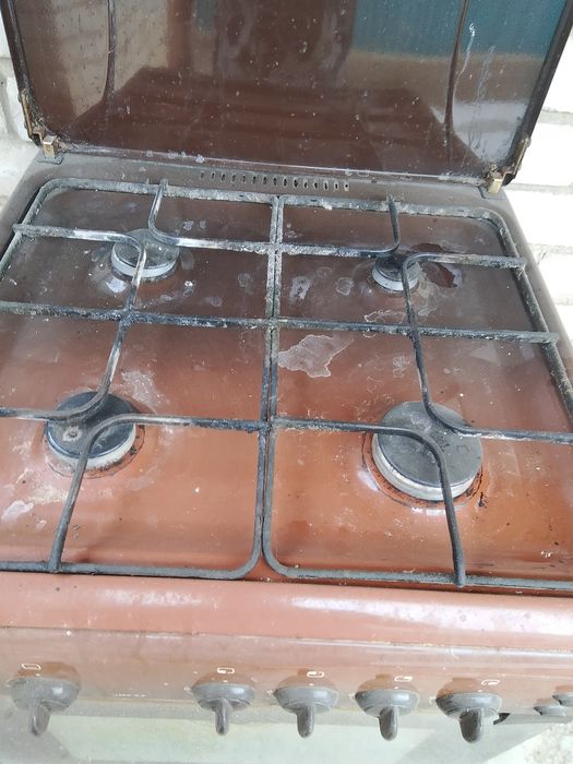 Продам газ плиту б/у