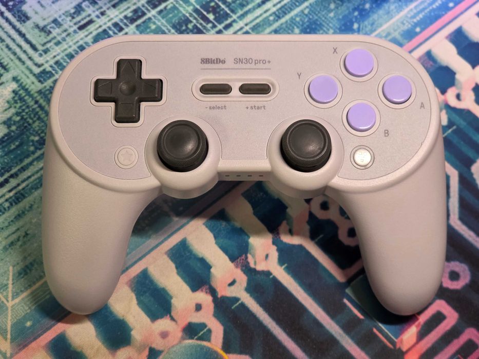 Controller bluetooth 8bitdo SN30Pro+ SN edition, stare foarte buna